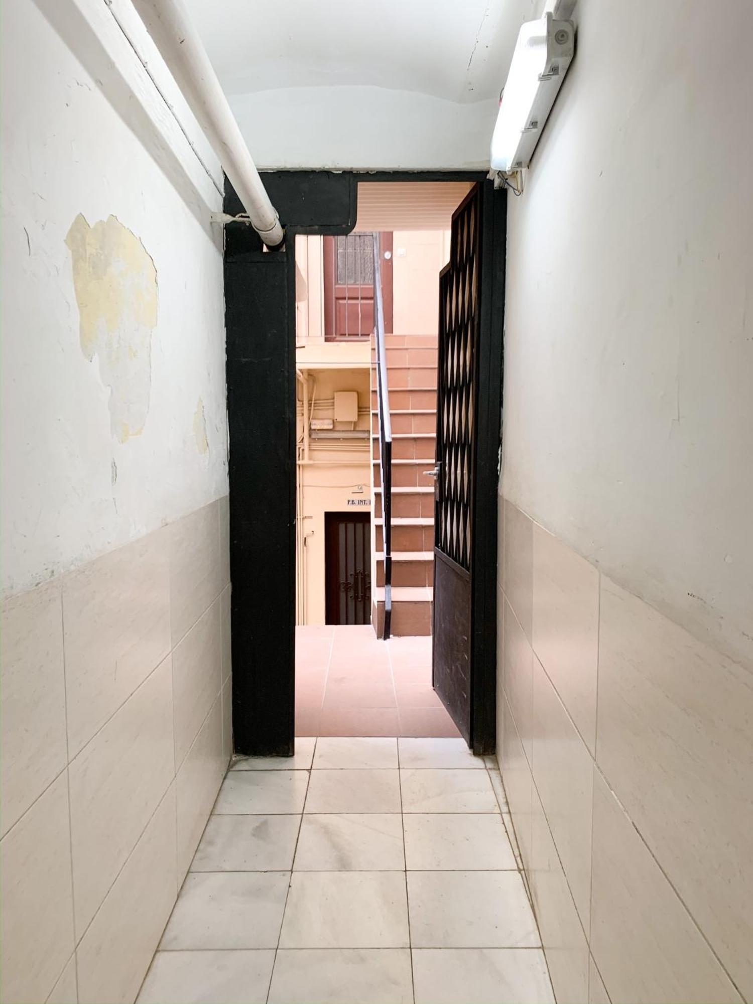 Creu Fira Hostafrancs Apartment *